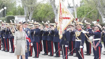 La Reina Doña Sofía preside la Jura de Bandera en el Acuartelamiento de la Guardia Real