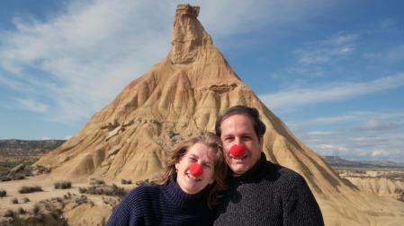 Felisa Rubio y Frances Rodríguez, matrimonio de médicos catalanes, han viajado esta Semana Santa a Navarra para “recuperar” el estado de ánimo. Aquí, en Castildetierra