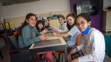 Primer dí­a sin mascarillas en el colegio San Miguel de Noáin