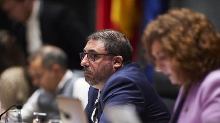 El presidente del parlamento de Navarra, Unai Hualde, en la sesión plenaria