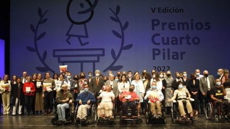 El Secretario General Técnico del Departamento de Derechos Sociales, Ignacio Iriarte, y la Directora Gerente de la Agencia Navarra de Autonomía y Desarrollo de las Personas, Inés Francés, recogieron el galardón