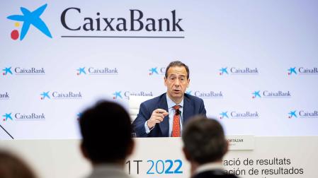 El consejero delegado de Caixabank, Gonzalo Gortázar, en un momento de la presentación de los resultados de la entidad