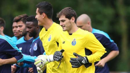 Iker Casillas durante un entrenamiento con el Oporto
