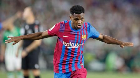 Ansu Fati celebra su gol ante el Betis