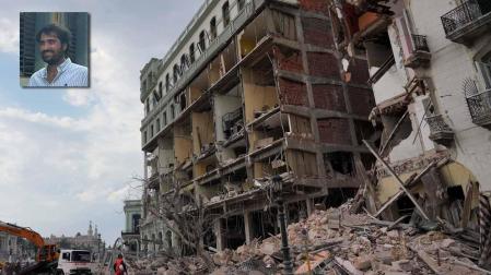El hotel Saratoga, arrasado por la explosión. Arriba, Daniel Ramírez