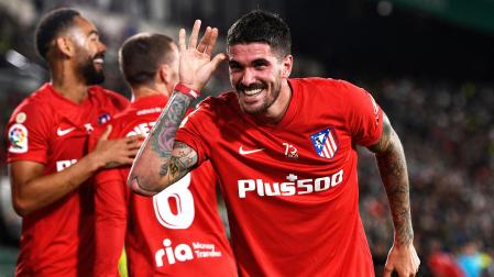 El argentino De Paul celebra els egudno tanto del Atlético con sus compañeros