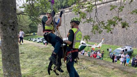 Exhibición de medios de rescate de la Guardia Civil