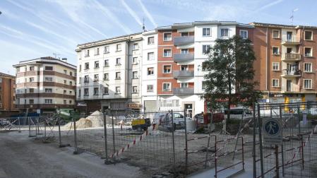 Las vallas perimetran buena parte del corazón del barrio