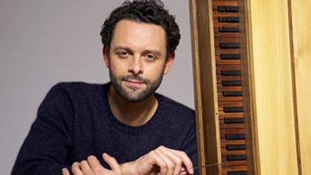 El clavecinista francés Benjamin Alard