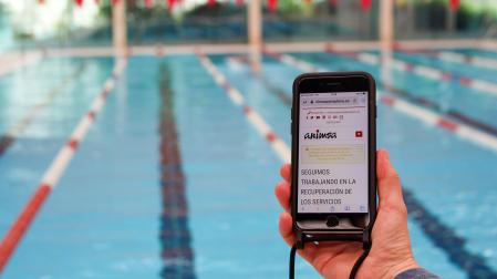 El apagón informativo en los ayuntamientos navarros afecta a servicios como reservar hora en la piscina