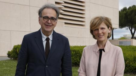 El ministro de Universidades, Joan Subirats, con la rectora de la UN, María Iraburu