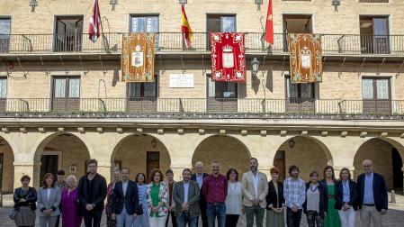 La Mesa y Junta de Portavoces del Parlamento de Navarra ha celebrado su sesión este lunes en Puente la Reina