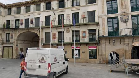 Mástiles de la Plaza de los Fueros de Tudela