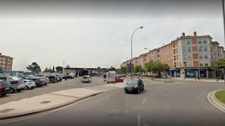 Imagen de la campa donde estaba estacionado el camión, vista desde la rotonda de la avenida Zaragoza