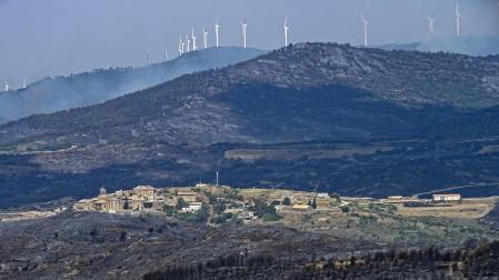 Fotos de los incendios en Navarra este lunes. Efectos del incendio en la zona de Ujué, San Martín de Unx y Lerga.