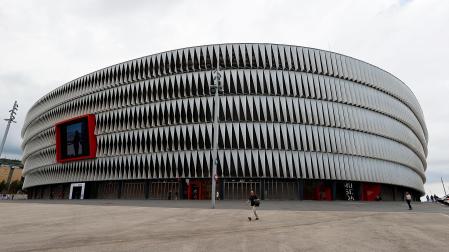 Exterior del estadio San Mamés, uno de los lugares que acogerán las urnas para las elecciones del Athletic