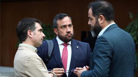 Miguel Moreno (director de comunicación), Javier Remírez y Ramón Alzórriz