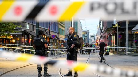 Las Fuerzas de Seguridad, en las proximidades del lugar del tiroteo en el centro de Oslo