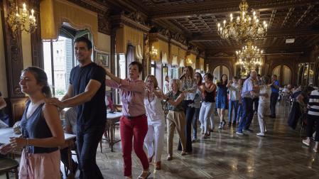 Baile de la Alpargata en el Nuevo Casino