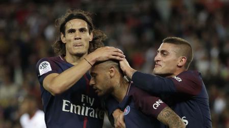 Marco Verratti (derecha) celebra un gol con sus compañeros del PSG
