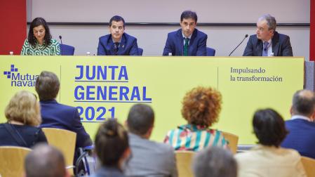 Momento de la Junta General de Mutua Navarra.