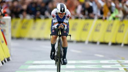El belga Yves Lampaert (Quick Step Alpha Vinyl) ha sido el ganador en la crono inicial del Tour de Francia