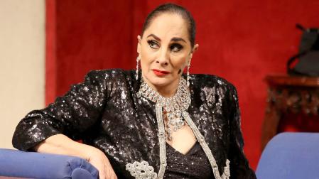 Fotografía cedida por Photoamc que muestra a la actriz mexicana Susana Dosamantes mientras participa en la obra de teatro Hijas de su Madre el 10 de febrero de 2018