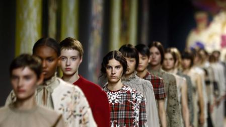 Desfile de Alta Costura de Dior colección para el otoño-invierno 2022/23.