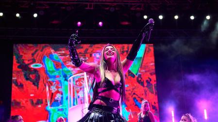 Concierto de Lola Índigo en la plaza de los Fueros.