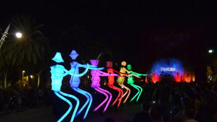 Imagen del espectáculo ‘Big dancers' de la compañía 'El Carromato'