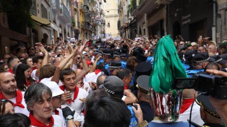 Incidentes en la calle Curia durante la procesión