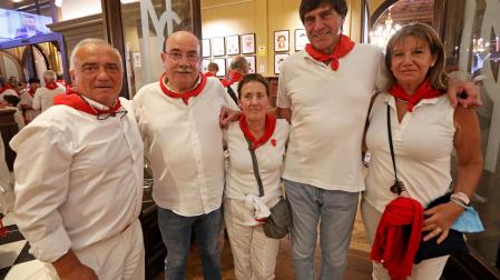 Josico García Arzoz, Augusto Andonegui Hernandorena, Maribel García Martínez, Luis Lasúrtegui Berridi y Juanita Quesada.
