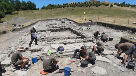 Detalle de labores arqueológicas en la zona.