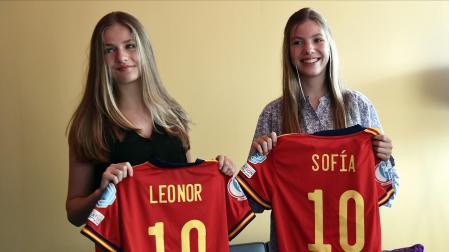 Leonor y Sofía acudieron a Londres para presenciar el partido de España ante Dinamarca de la Eurocopa 2022.