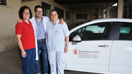 Leticia de Arriba, fisioterapeuta; Ignacio Gómez, jefe de la Sección de Rehabilitación del HRS, y Sara Pinilla, jefa de Unidad de Enfermería de cuidados en Rehabilitación
