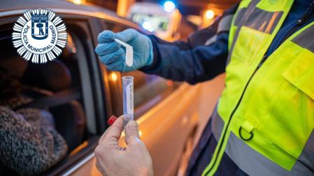 El conductor fue detenido en la plaza de Conde de Casal