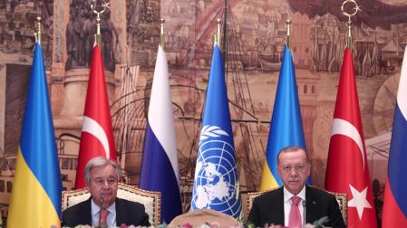António Guterres y Recep Tayyip Erdogan firman el acuerdo del grano