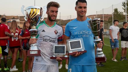 Roberto Torres y Andrés Fernández, tras el amistoso de este sábado en Mendigorría