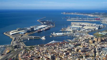 Imagen aérea del puerto de Tarragona