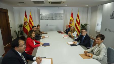 Reunión de la mesa de diálogo entre Gobierno y Generalitat