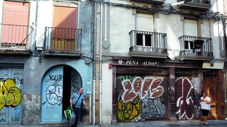 El Casco Viejo, una de las zonas más problemáticas donde más pintadas de este estilo se registran