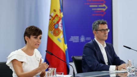 La ministra portavoz del Gobierno, Isabel Rodríguez, y el ministro de la Presidencia, Félix Bolaños, tras el Consejo de Ministros