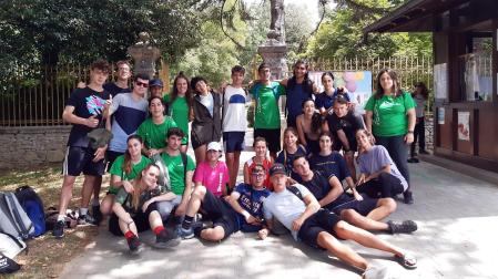 Jóvenes del campamento de voluntariado ambiental en Bertiz