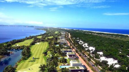 Recreación del complejo Maraey, que incluirá tres hoteles de 5 estrellas y más de 8.000 viviendas de lujo