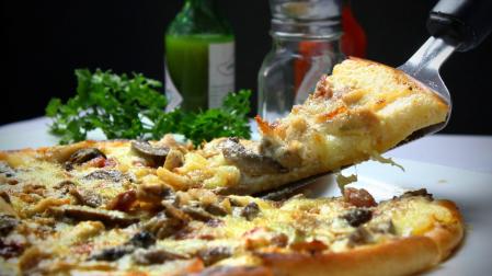 Entre los platos preparados, la pizza es la reina