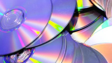 Varios discos compactos