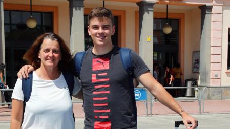 Idoia Mariezkurrena y Manu Quijera, al salir de Pamplona