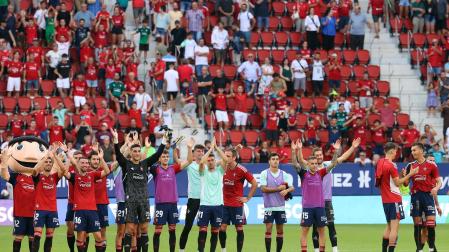 Fotos del Osasuna-Cádiz disputado en El Sadar.