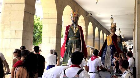 Fotos de la despedida de los gigantes en Tafalla./
