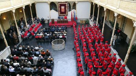 Licenciatura de nuevos agentes de Policía Foral, en diciembre de 2006